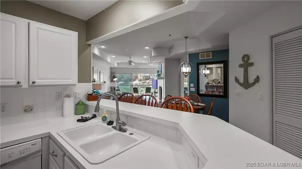 Lake Ozark, MO 65049,256 Emerald Bay DR #1B