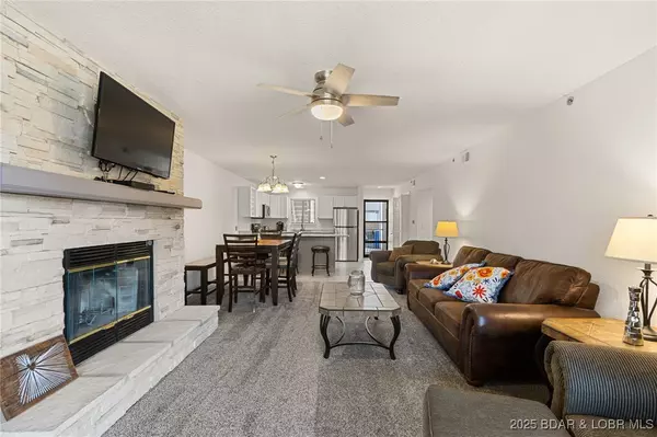 611 Lazy Days RD #V-7, Osage Beach, MO 65065