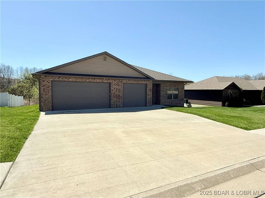245 Davis Dr, Other, MO 65043