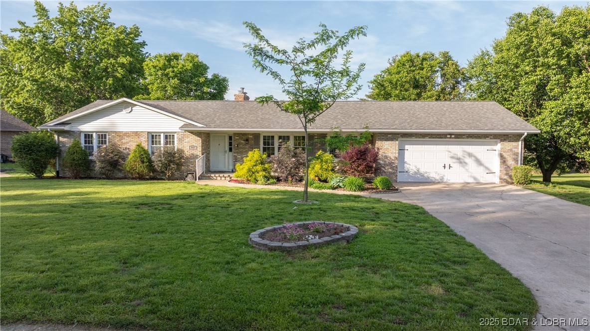 907 Sunnyview CIR, Eldon, MO 65026