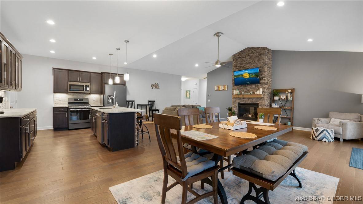 Linn Creek, MO 65052,866 Fontana LN