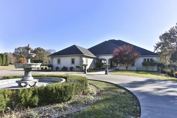 Bolivar, MO 65613,1476 State Hwy 32