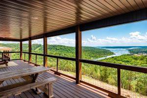 58 Shellie Lane, Indian Point, MO 65616