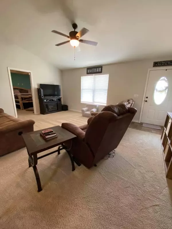 West Plains, MO 65775,10322 Private Road 8829