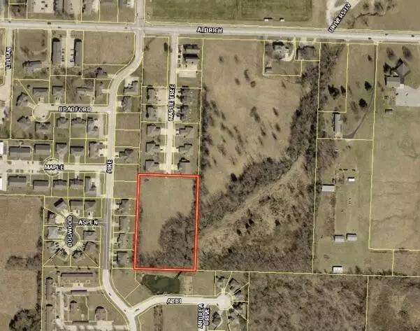 2100 S Maple Tree Lane, Bolivar, MO 65613