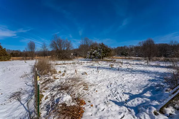Billings, MO 65610,325 Charles Road