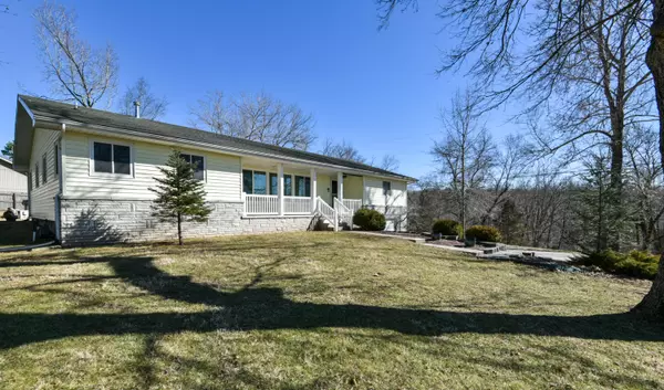 Ozark, MO 65721,606 N 7th Avenue