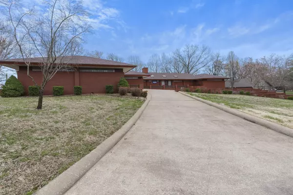 Shell Knob, MO 65747,26003 Ledge Drive