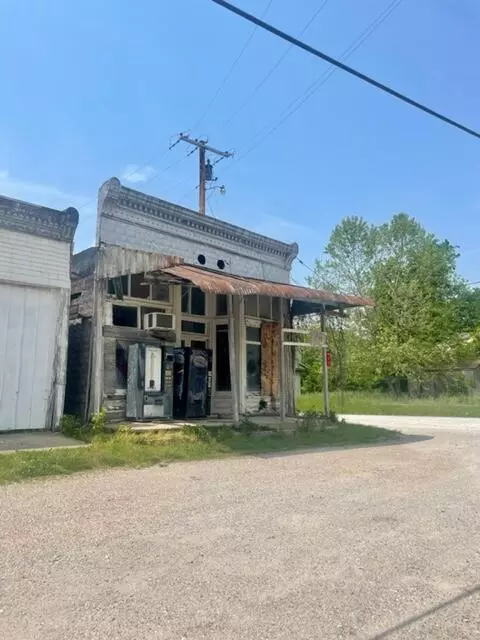 Arcola, MO 65603,977 State Hwy 39