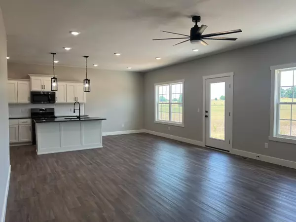 Ozark, MO 65721,1909 E Province Drive