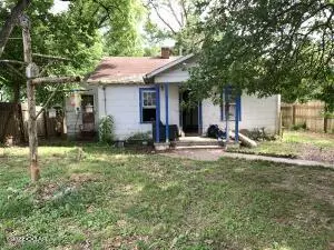 Anderson, MO 64831,304 Cedar Street