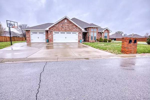 Carl Junction, MO 64834,711 Blackthorn Drive