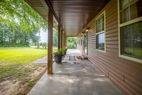 Harrison, AR 72601,5365 Sand Flat Road