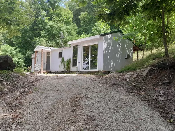 Roach, MO 65787,476 Ski Valley Drive