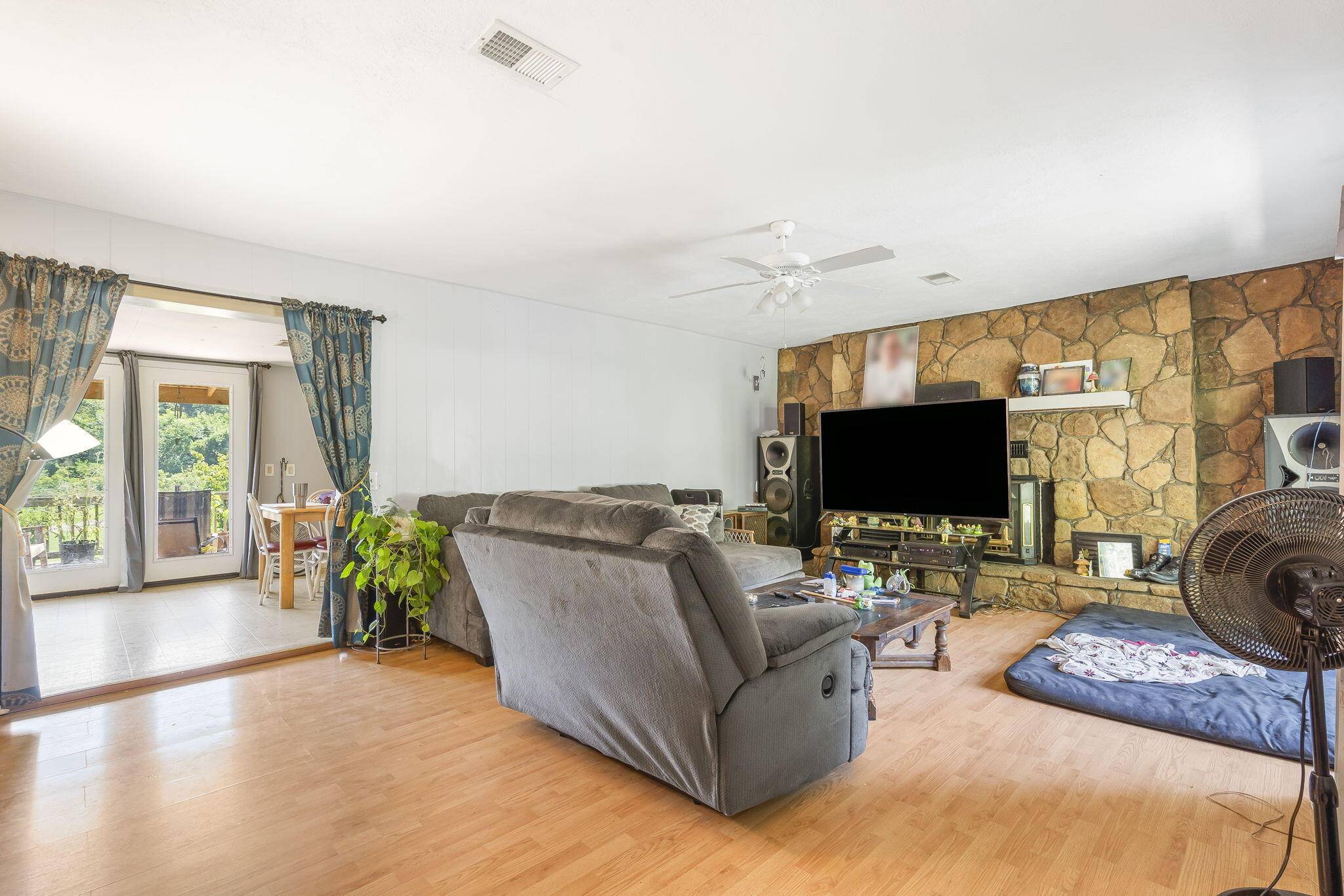 Reeds Spring, MO 65737,1560 Railey Creek Road