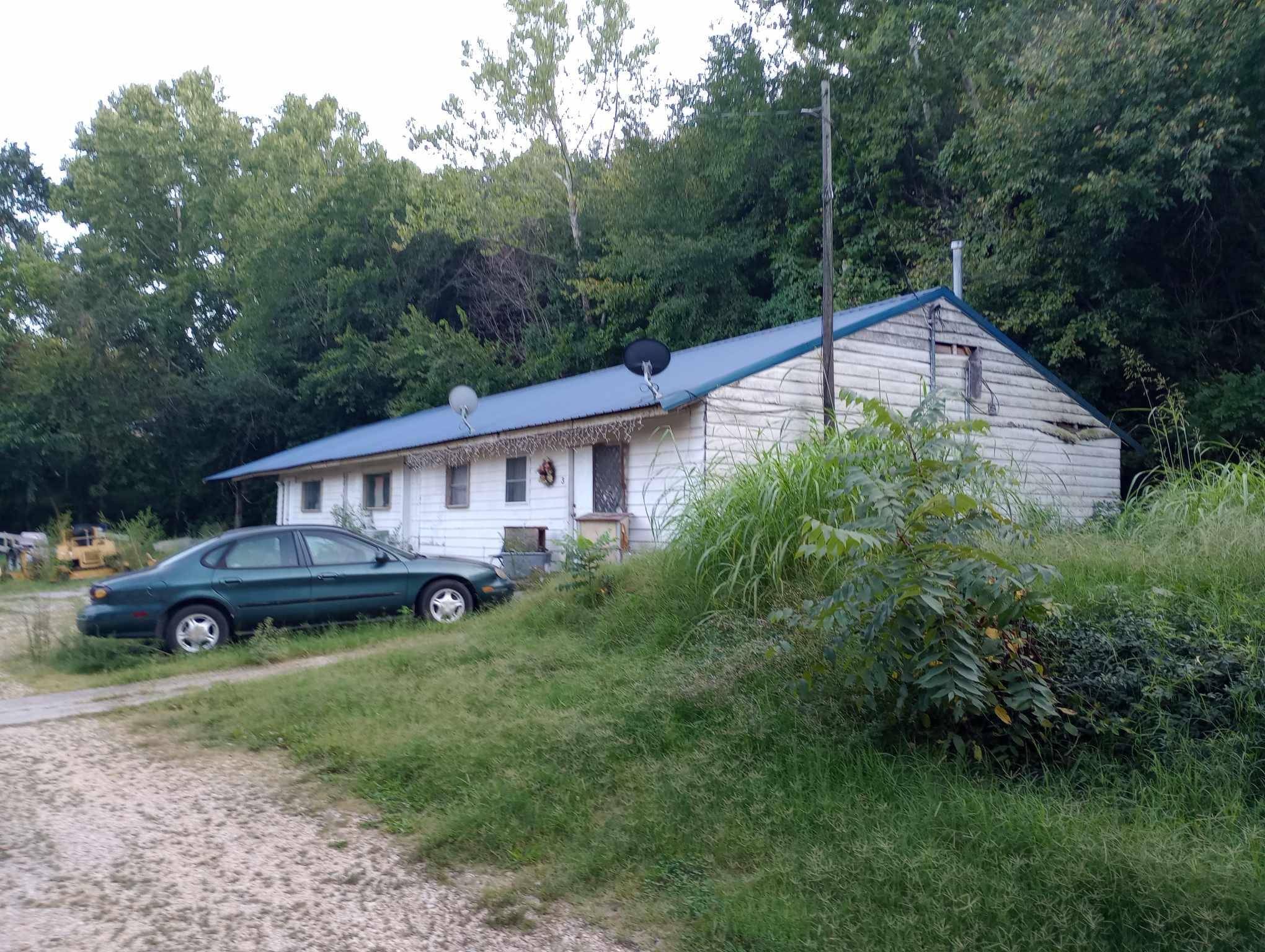 407 Flint Street, Lanagan, MO 64847