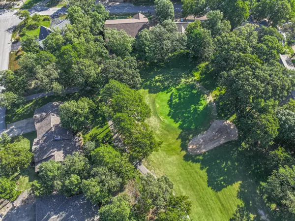 Holiday Island, AR 72631,14 Hillcrest Drive