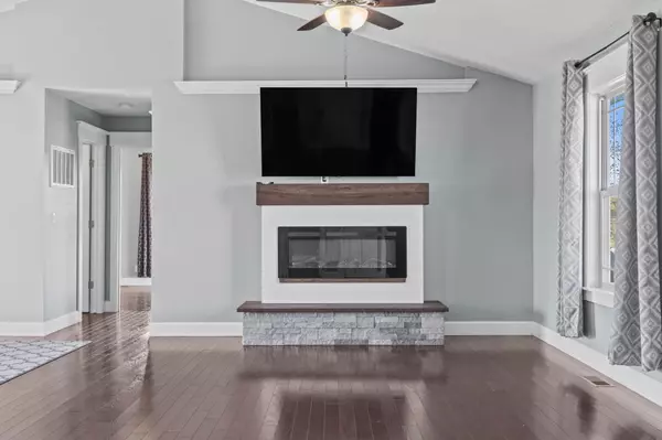 Buffalo, MO 65622,2490 E 547th Road