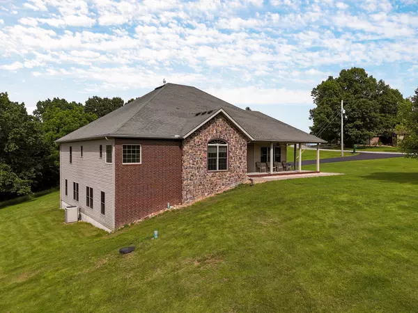 277 Panorama Drive,  Cape Fair,  MO 65624