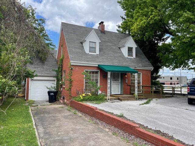 1737 E Walnut Street, Springfield, MO 65802