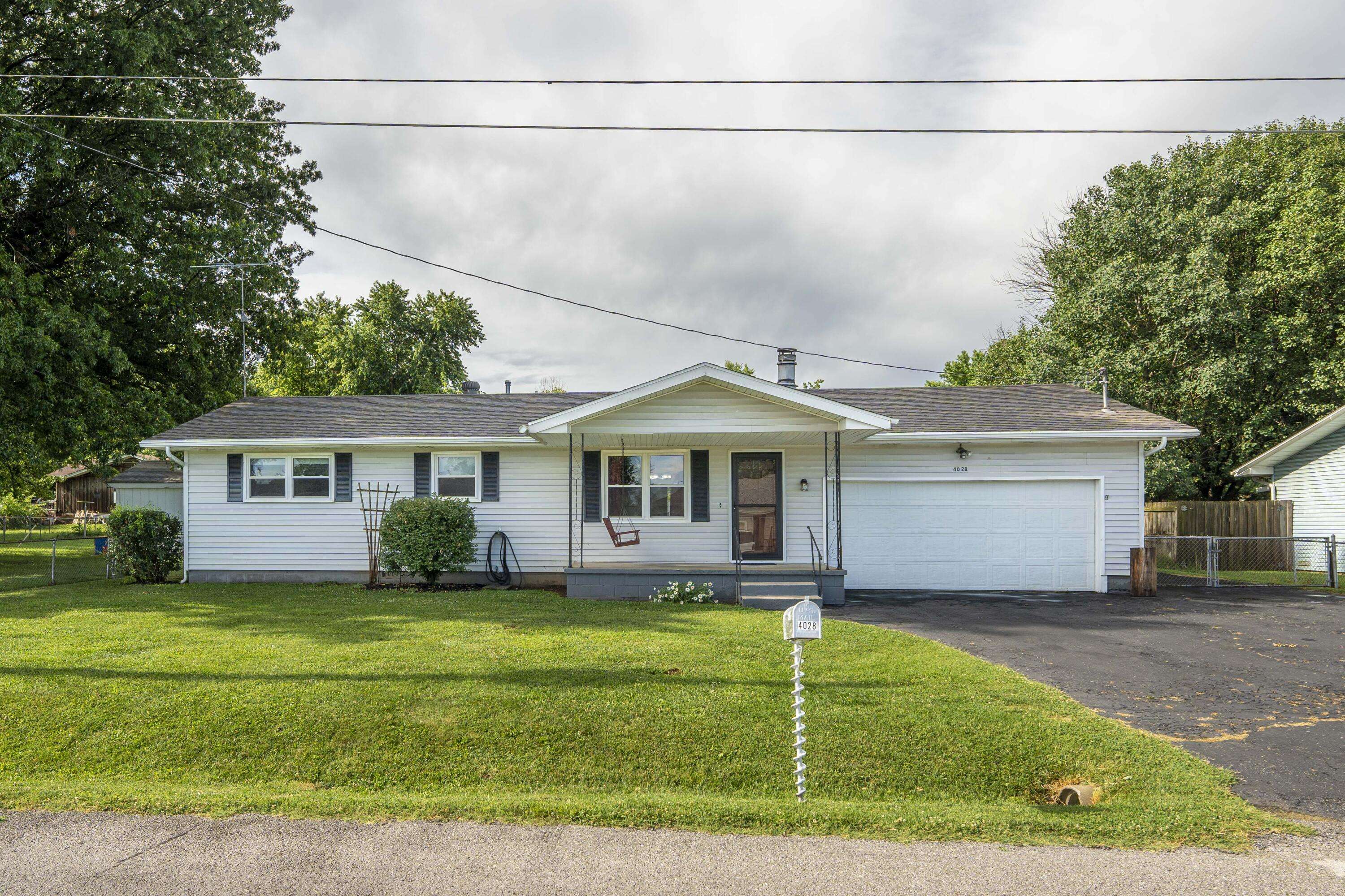4028 W Young Street,  Springfield,  MO 65803