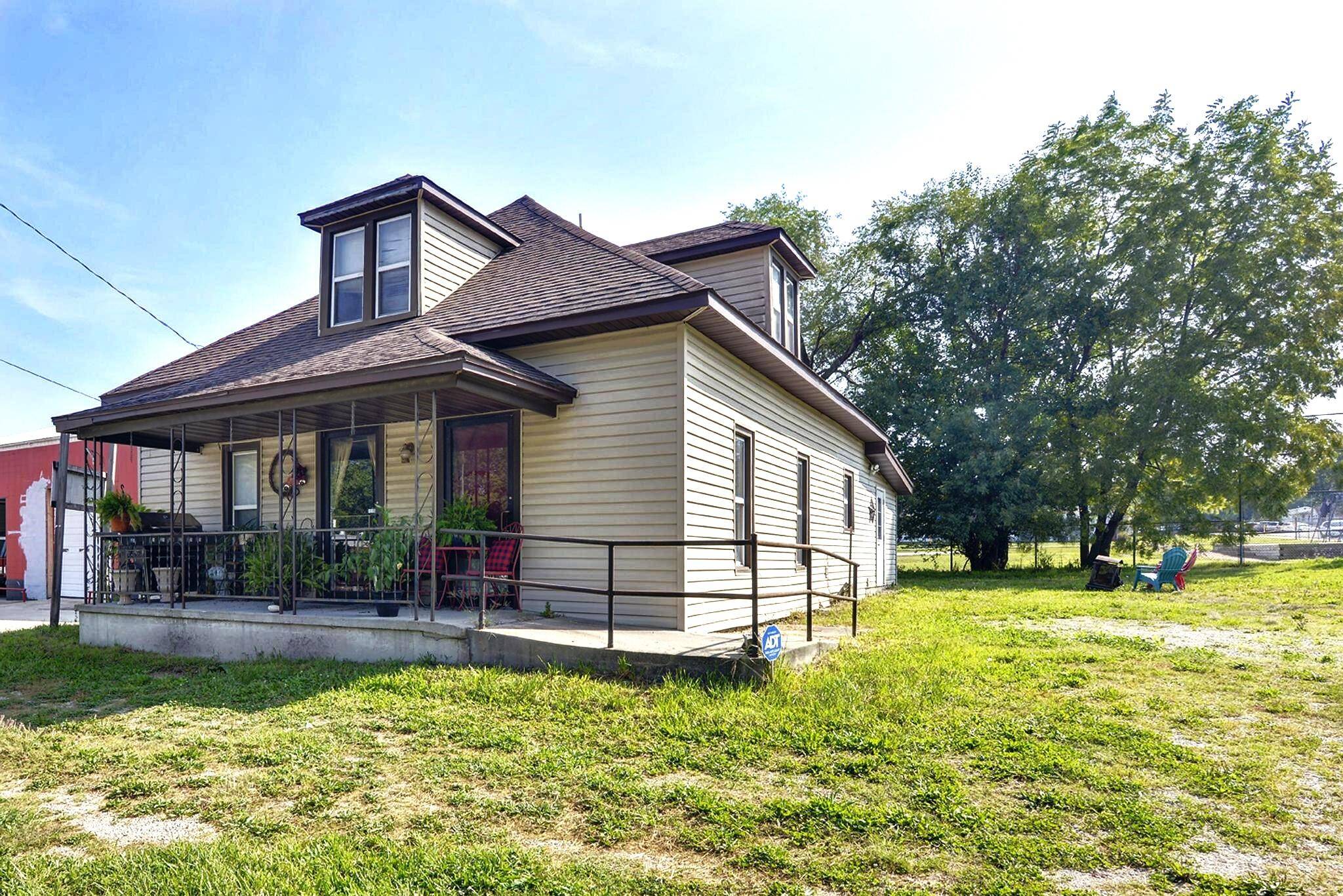Ava, MO 65608,902 N Jefferson Street