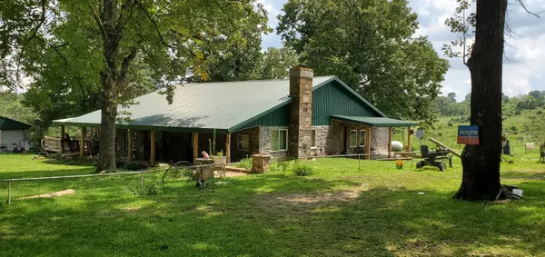 2378 County Road 804, Gainesville, MO 65655