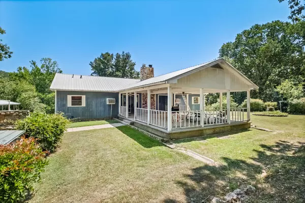 Golden, MO 65658,28511 Farm Road 1268
