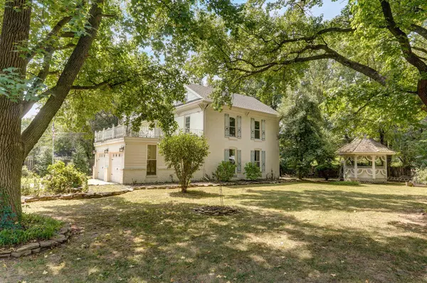 Springfield, MO 65804,1514 E Seminole Street