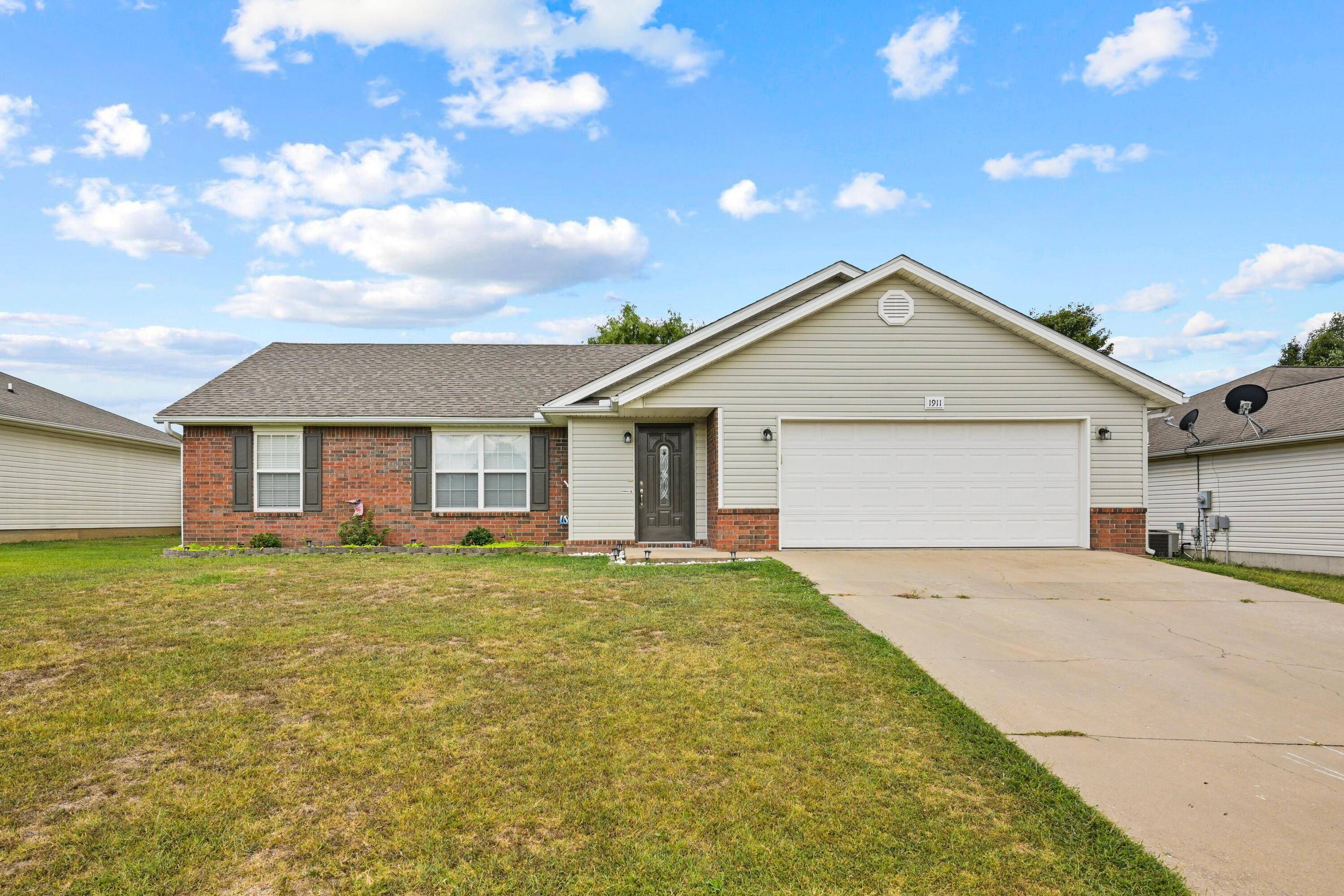 Neosho, MO 64850,1911 Verdant Avenue