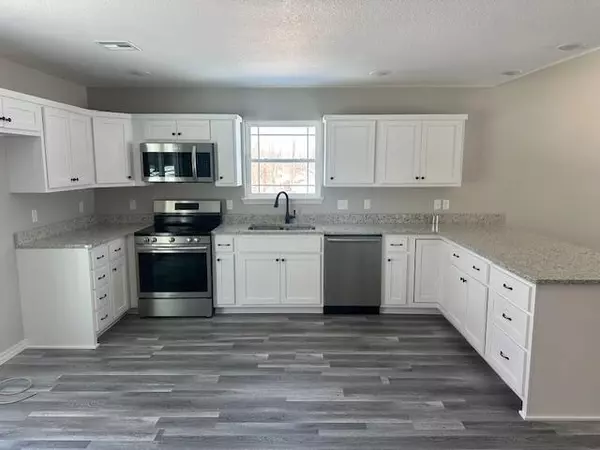 Neosho, MO 64850,2008 Sally Ann Avenue