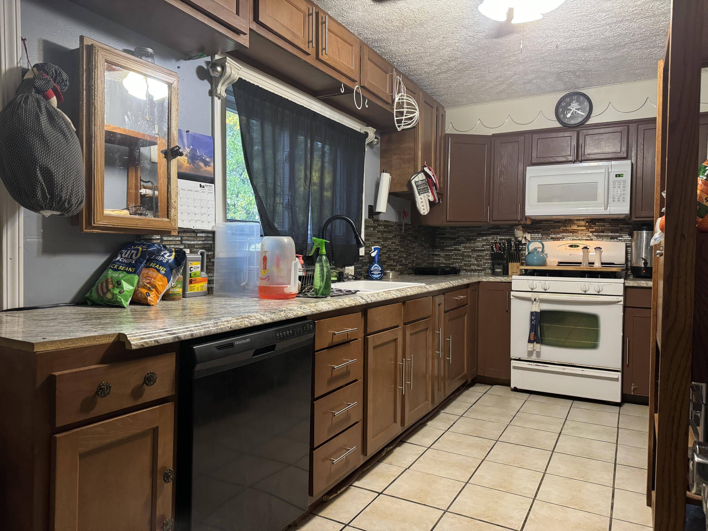 Butterfield, MO 65625,10603 N Main Street