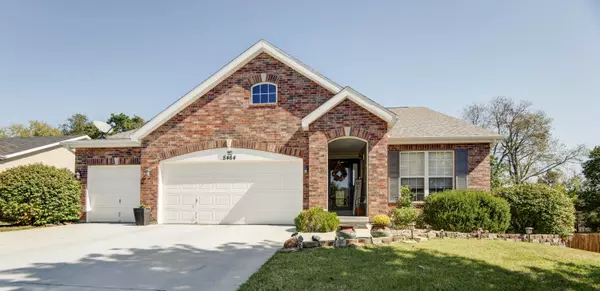 5464 S Twelve Oaks Road, Springfield, MO 65810