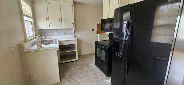 West Plains, MO 65775,530 Summit Street