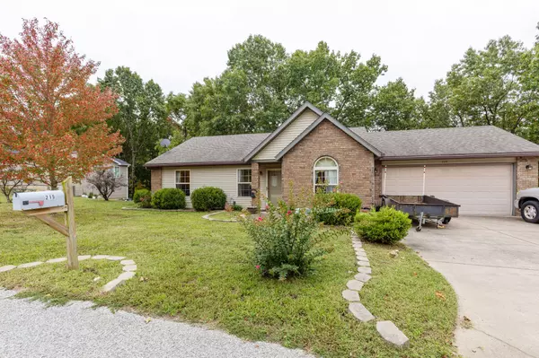 Reeds Spring, MO 65737,215 N Catamount Boulevard