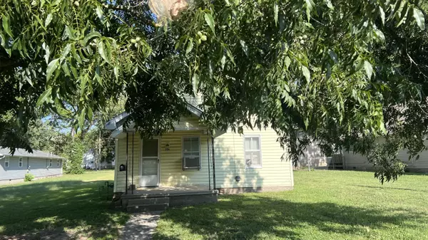 706 Walnut Street, Lamar, MO 64759