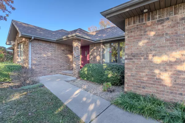 2602 S 7th Avenue,  Ozark,  MO 65721
