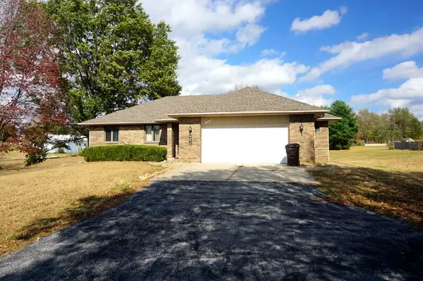 1329 W Gooch Road,  Nixa,  MO 65714