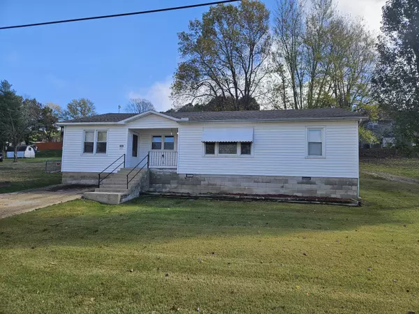 420 N Ash Avenue, Mansfield, MO 65704