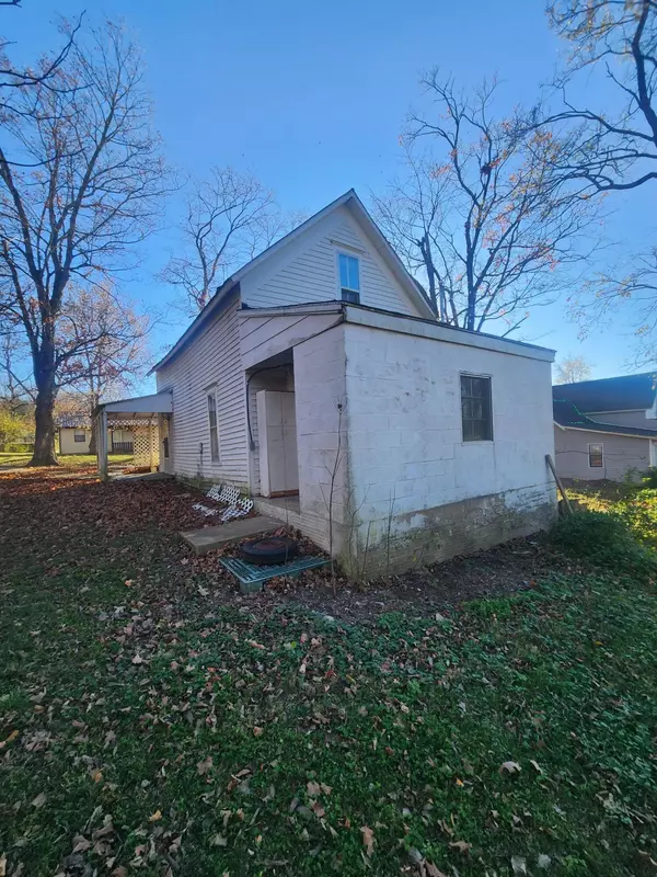 West Plains, MO 65775,609 Woodland Avenue