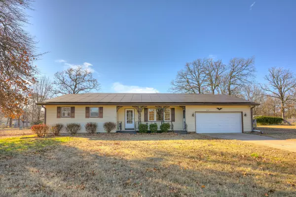 210 Rocky Lane, Carl Junction, MO 64834