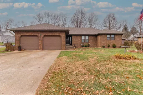 1001 Laurie Street, Mountain Grove, MO 65711