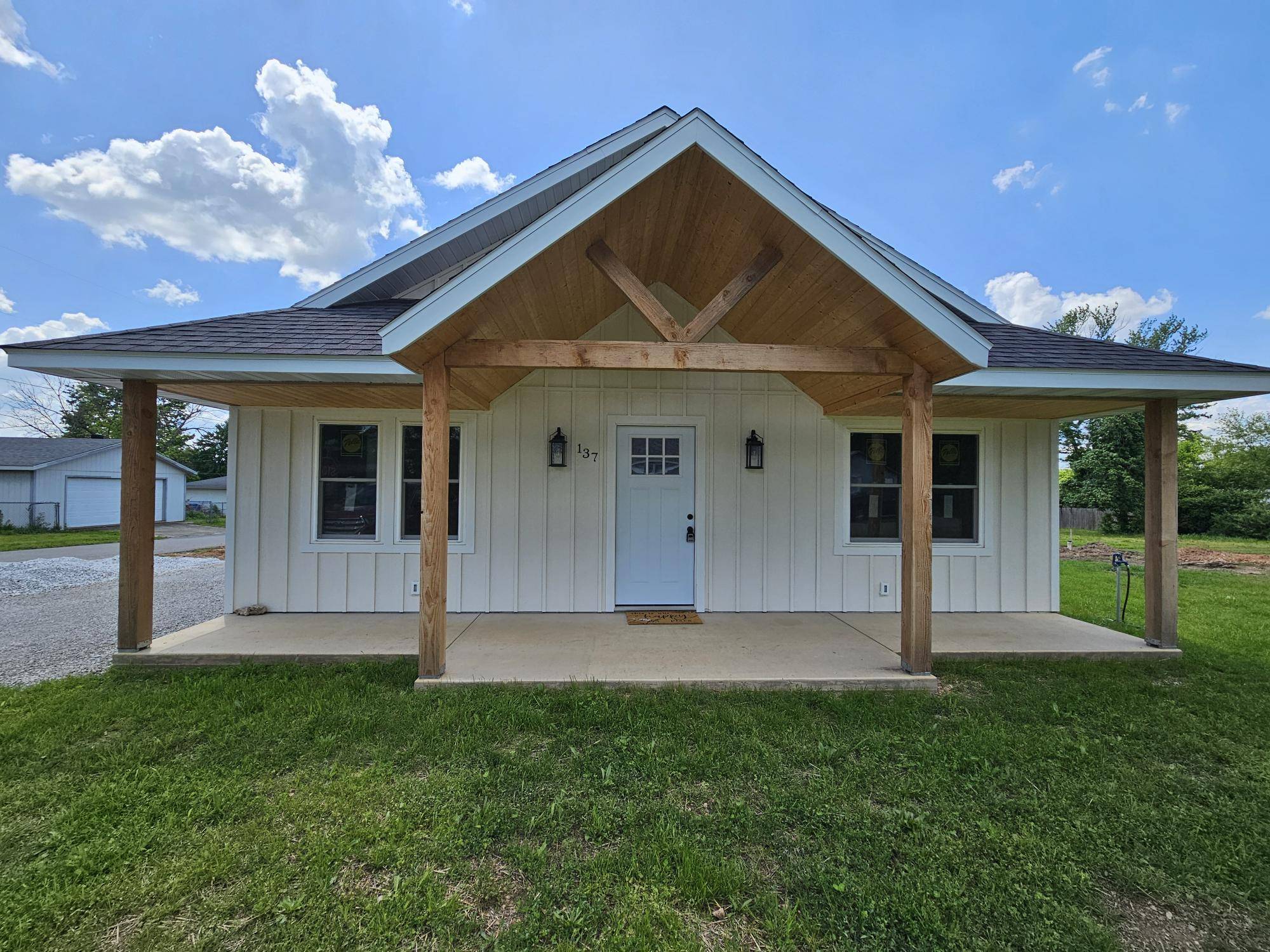 137 S Whited Street, Goodman, MO 64843