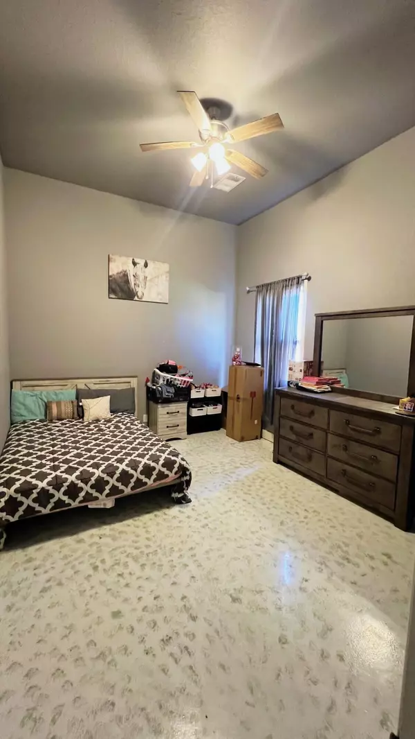 Anderson, MO 64831,1553 Lone Dove Road