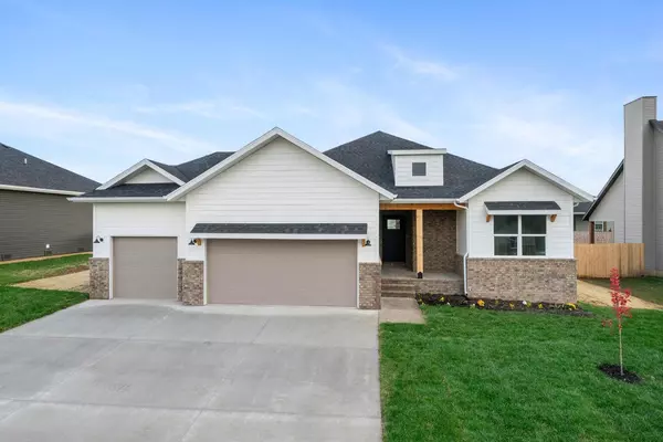 205 E Kelce Lane, Republic, MO 65738