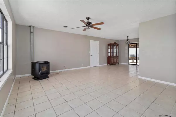 Koshkonong, MO 65692,301 Luyster Street