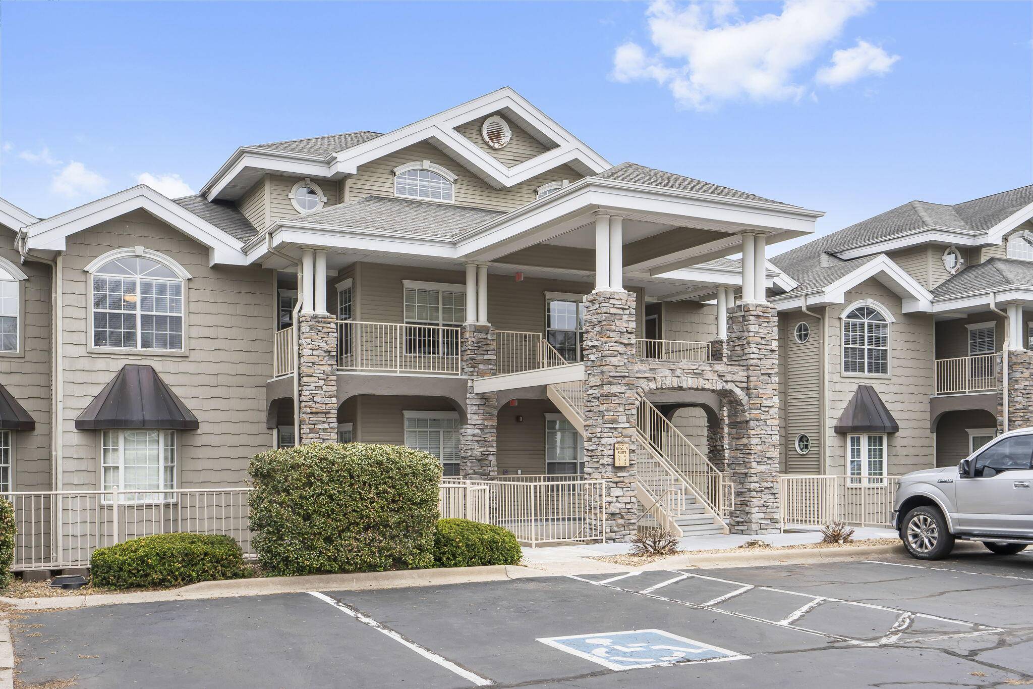 300 Glory Road #2, Branson, MO 65616
