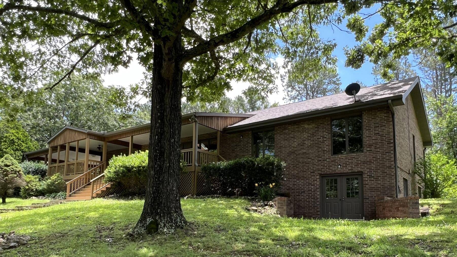 264 County Road 1130, Willow Springs, MO 65793