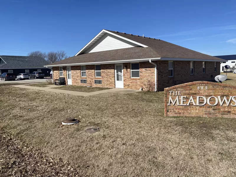 885 W Thoroughfare Street #1-8, Seymour, MO 65746