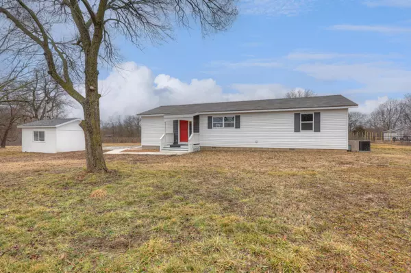 9637 County Road 200, Webb City, MO 64870